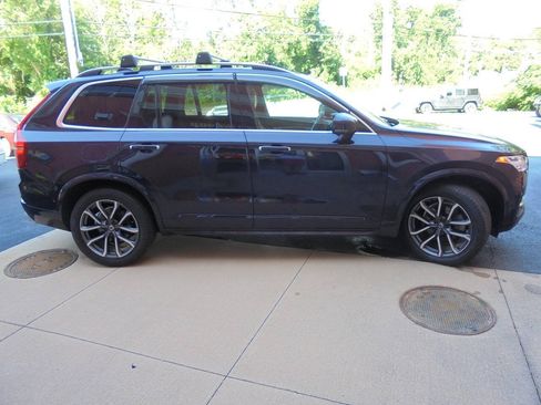 Used 2016 Volvo XC90 T6 Momentum AWD/4WD image 4