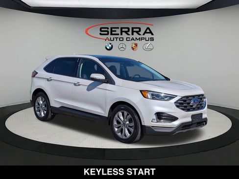 Used 2019 Ford Edge Titanium w/ Equipment Group 301A AWD/4WD image 16