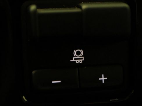 Used 2025 Chevrolet Silverado 3500 LTZ image 24