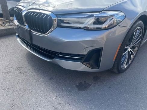 Used 2023 BMW 530e w/ Executive Package image 14