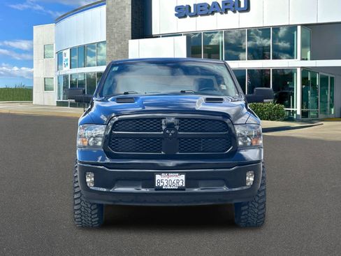Used 2019 RAM 1500 Classic SLT w/ Black Appearance Group image 10