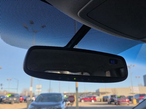 Used 2017 Toyota Sienna Limited image 22