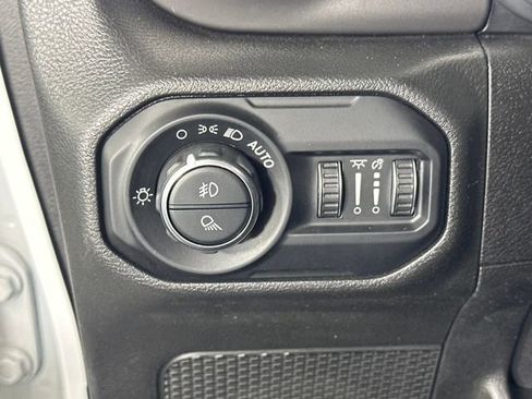 Used 2021 Jeep Gladiator Sport image 19