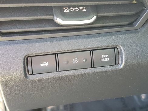 Used 2022 Nissan Altima 2.5 SV FWD image 9