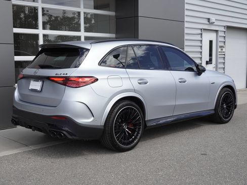 Used 2024 Mercedes-Benz GLC 43 AMG 4MATIC image 4