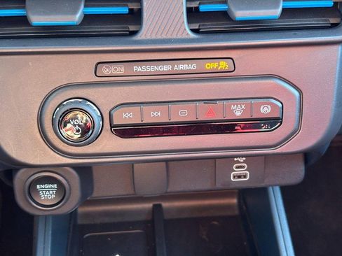 New 2025 Ford Maverick Lobo image 26