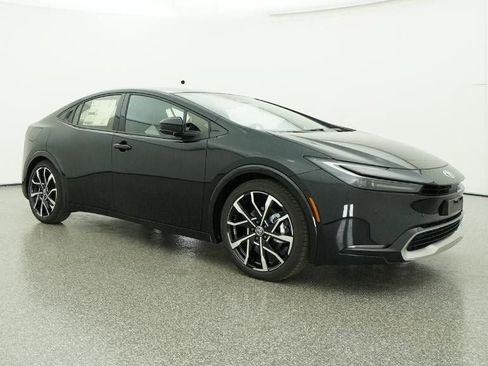 New 2026 Toyota Prius Plug-In Hybrid FWD image 30