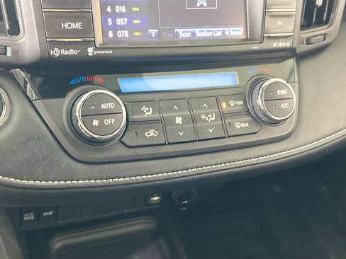 Used 2018 Toyota RAV4 XLE w/ Plus Extra Value Package image 15