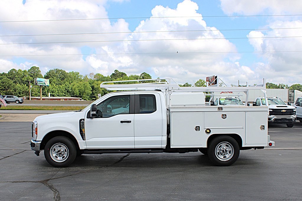 Used 2024 Ford F350 XL w/ XL Chrome Package RWD image 6