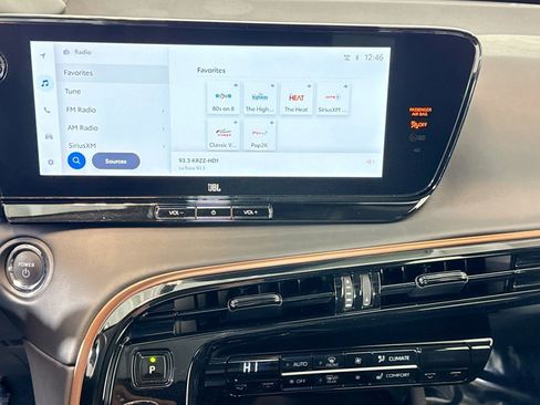 Used 2023 Toyota Mirai Limited image 15