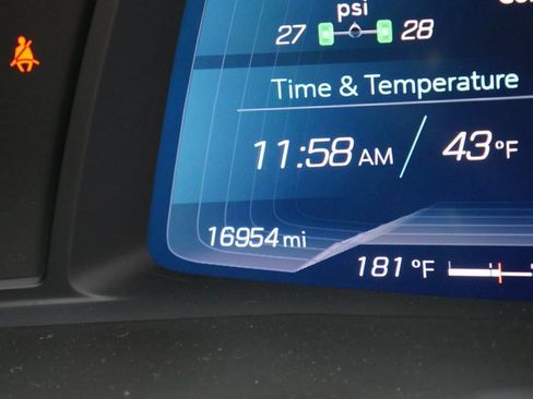 Used 2021 Chevrolet Corvette Stingray Preferred Cpe w/ Z51 Performance Package image 20