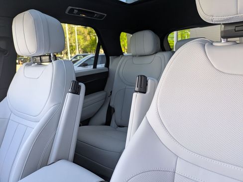 New 2026 Land Rover Range Rover Sport SE AWD/4WD image 26