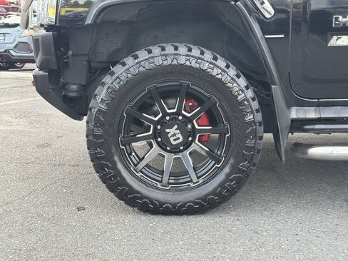 Used 2003 HUMMER H2 w/ Preferred Equipment Group AWD/4WD image 2