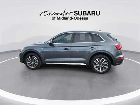 Used 2023 Audi Q5 2.0T Premium w/ Convenience Package image 4