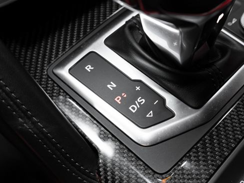 Used 2018 Audi R8 V10 w/ Premium Package image 66