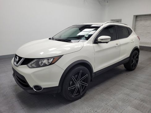 Used 2017 Nissan Rogue Sport SL FWD image 2