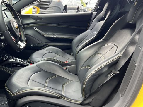 Used 2016 Ferrari 488 GTB RWD image 18