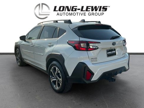 Used 2024 Subaru Crosstrek 2.0i Premium w/ Crosstrek Mirror Package AWD/4WD image 4