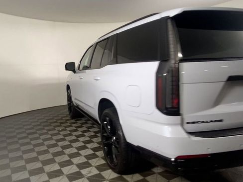 New 2026 Cadillac Escalade Platinum Sport w/ LPO, ONYX Package image 7