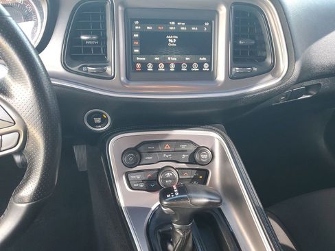 Used 2022 Dodge Challenger GT image 28