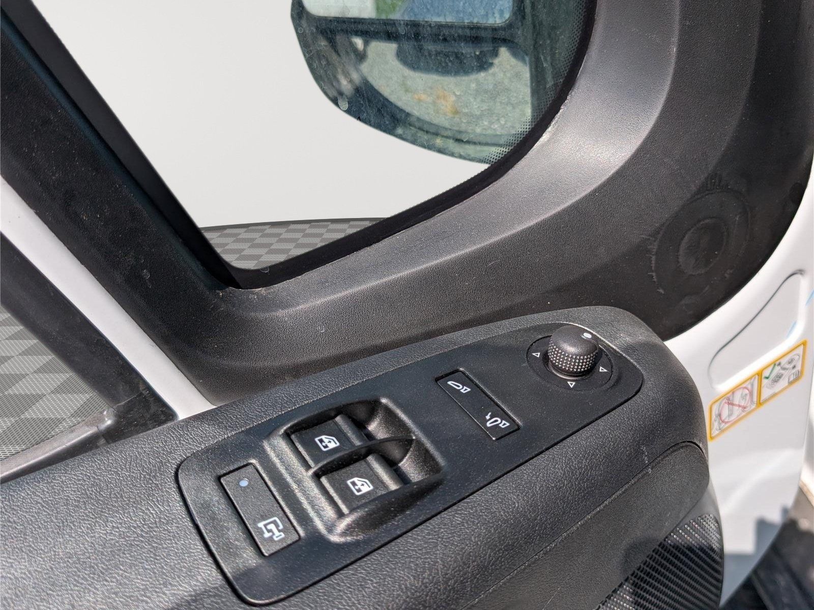 New 2026 RAM ProMaster 1500 w/ Convenience Group FWD image 13