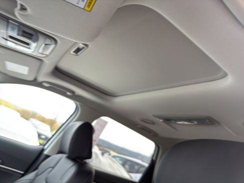 New 2025 Kia Telluride S image 15