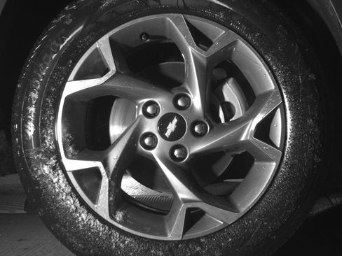 Used 2025 Chevrolet Trax LT w/ LT Convenience Package image 13