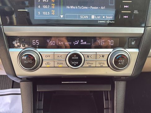 Used 2017 Subaru Outback 3.6R Limited image 20