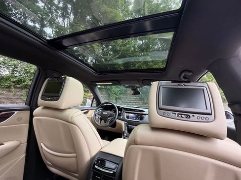 Used 2018 Cadillac XT5 Premium Luxury w/ Driver Assist Package AWD/4WD image 25