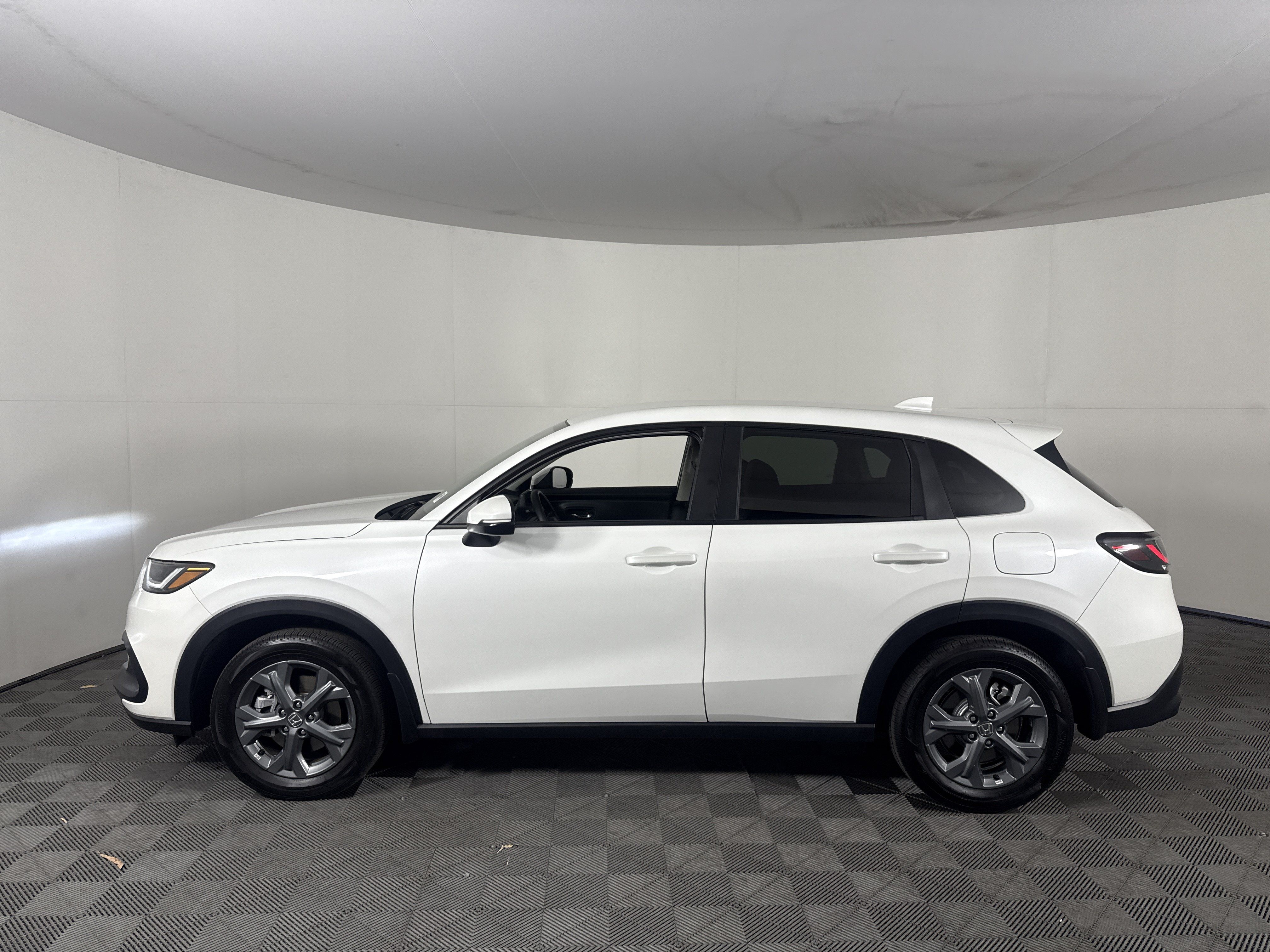 Certified 2026 Honda HR-V LX image 11