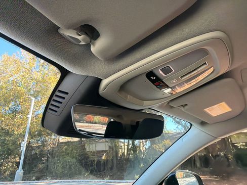 Certified 2025 Volvo XC40 B5 Plus image 34