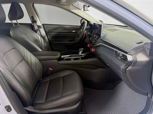 Used 2024 Nissan Altima 2.5 SR w/ SR Premium Package AWD/4WD image 25