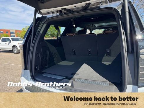 New 2026 Chevrolet Suburban High Country image 37