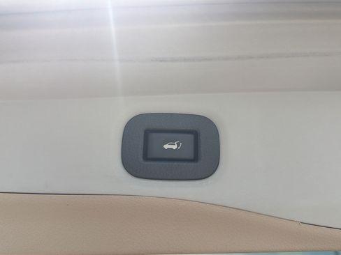Used 2019 Nissan Rogue SV FWD image 17