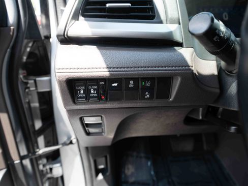 Used 2020 Honda Odyssey EX-L image 11
