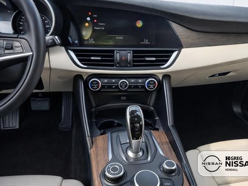 Used 2019 Alfa Romeo Giulia Ti RWD image 10