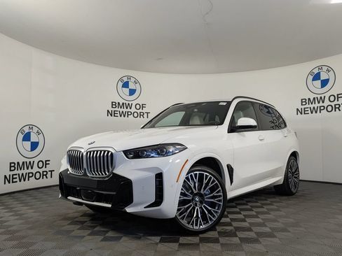 New 2026 BMW X5 xDrive40i w/ M Sport Package AWD/4WD image 1