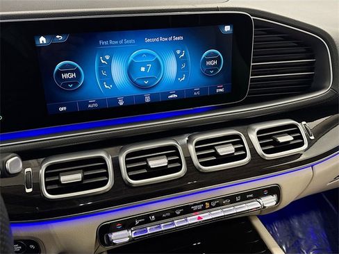 Used 2022 Mercedes-Benz GLS 450 4MATIC w/ AMG Line Exterior image 16