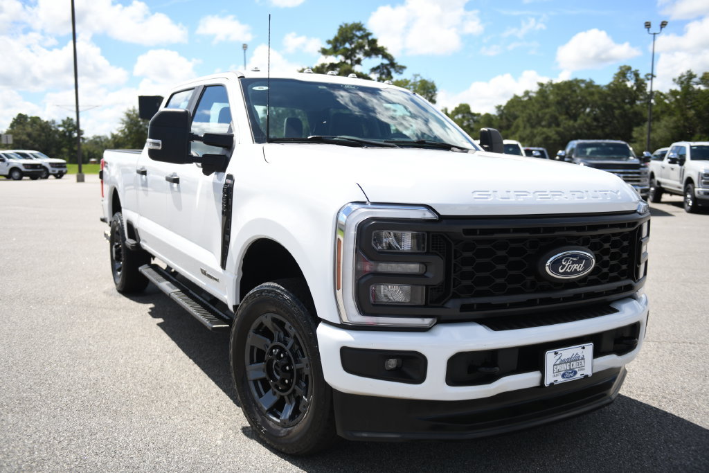 Used 2024 Ford F250 XL w/ STX Appearance Package AWD/4WD image 3