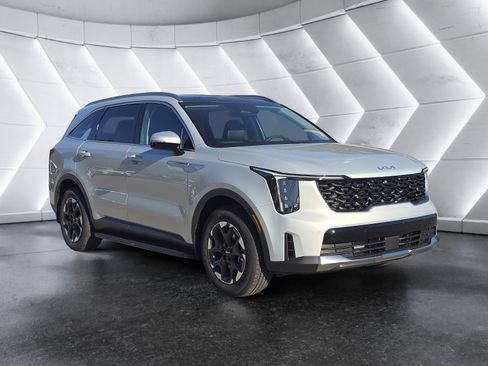 New 2026 Kia Sorento S w/ S Panoramic Sunroof Package image 2