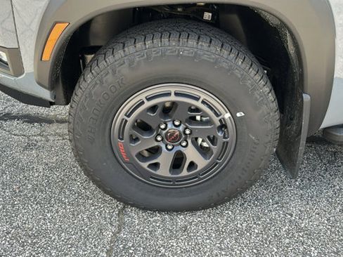 New 2025 Nissan Frontier PRO-4X image 6