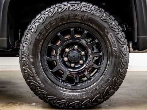 Used 2023 GMC Sierra 1500 AT4X w/ AT4X AEV Edition AWD/4WD image 40