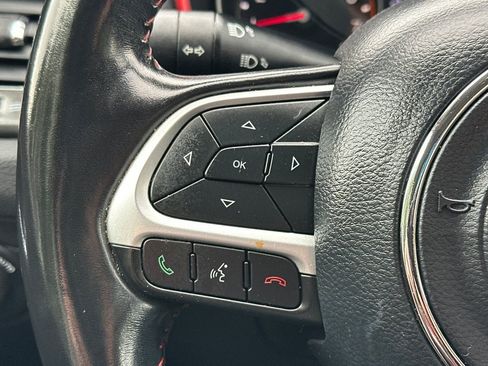 Used 2020 Jeep Compass Trailhawk AWD/4WD image 27