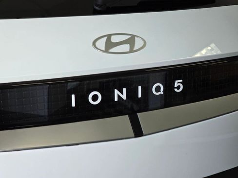 New 2026 Hyundai Ioniq 5 SEL AWD/4WD image 13