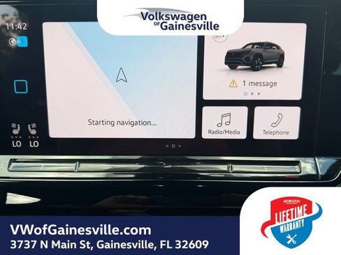 Certified 2024 Volkswagen Atlas Cross Sport SE FWD image 24