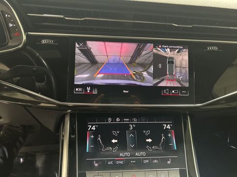 Used 2021 Audi Q7 3.0T Premium w/ Convenience Package image 18