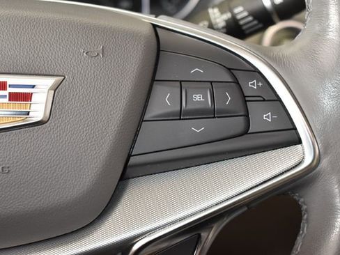 Used 2022 Cadillac XT5 Premium Luxury w/ LPO, Floor Liner Package image 25