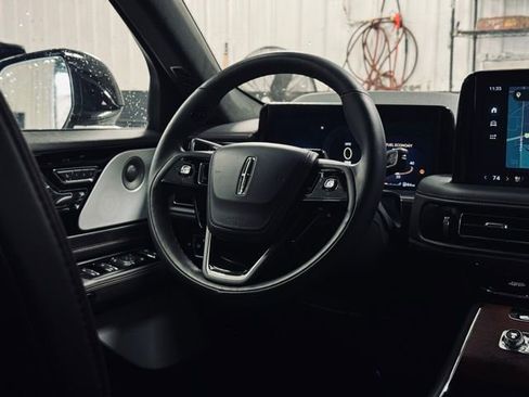 Used 2025 Lincoln Aviator Black Label image 31