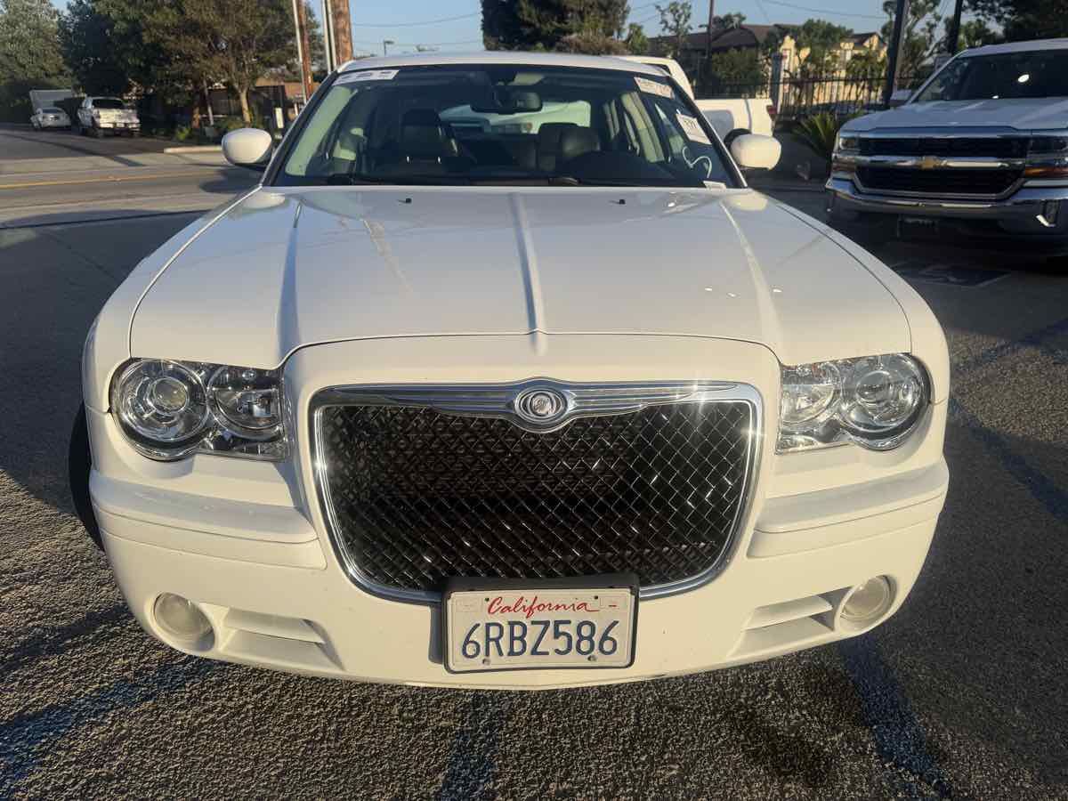 Used 2010 Chrysler 300 S RWD image 12