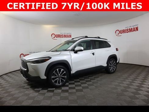 Used 2022 Toyota Corolla Cross XLE w/ Convenience Package image 3